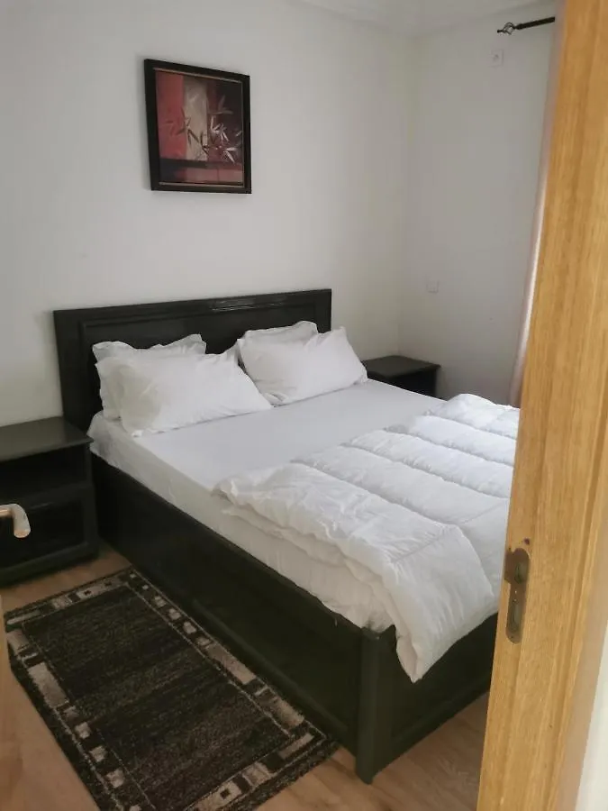 Beautiful And Tastefully Decorated Apartment Dakar